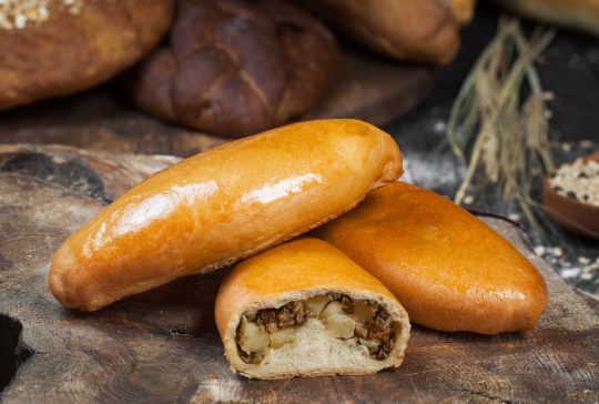Пирожок с картофелем и грибами